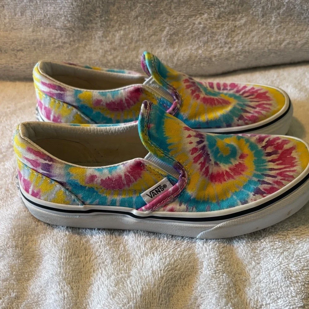 Vans Kids Classic Slip-On Multi Color Tie Dye Spiral Canvas Sneakers Size 2.0